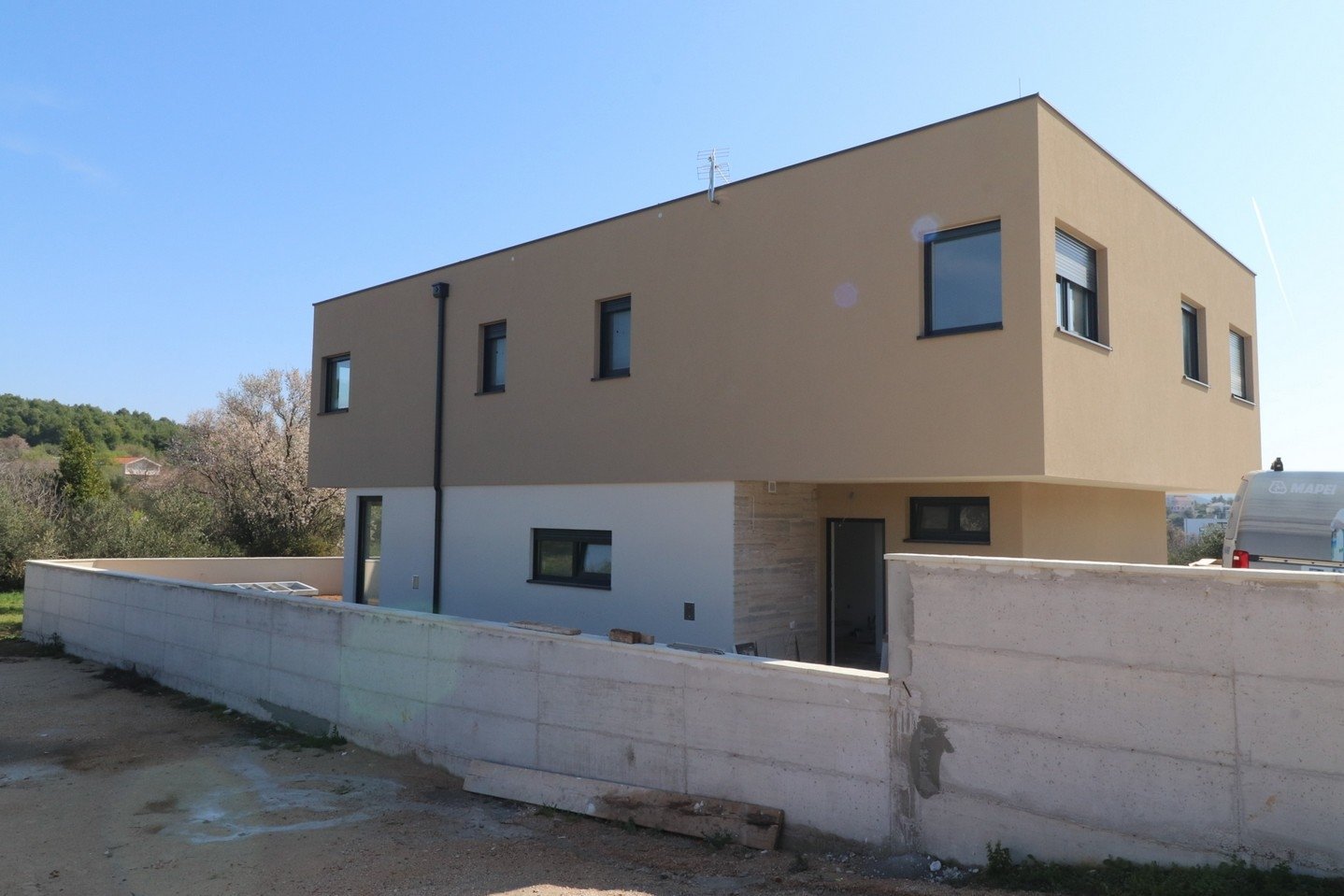 277777 - Villa in Tisno