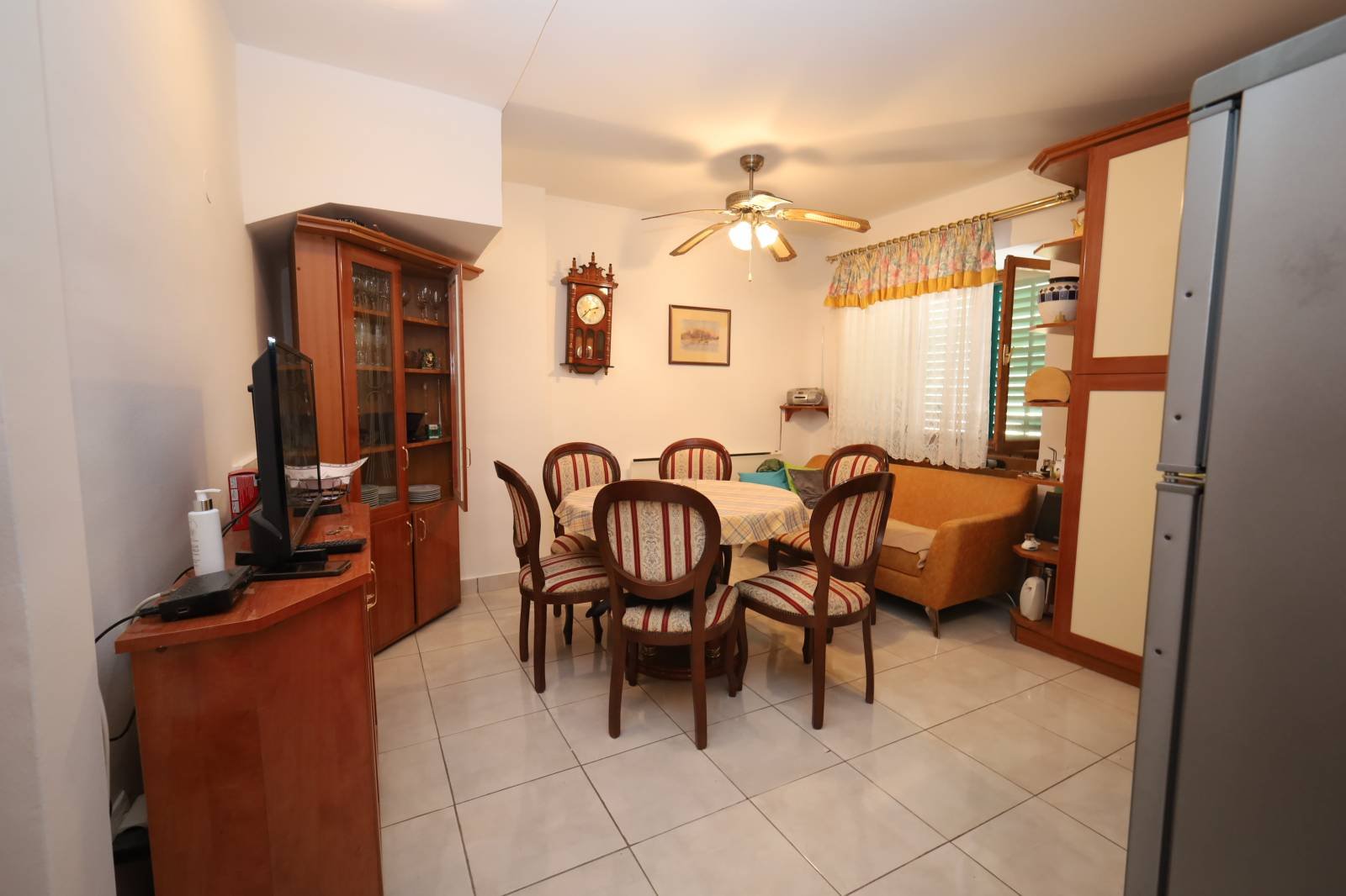 648424 - Villa in Vodice