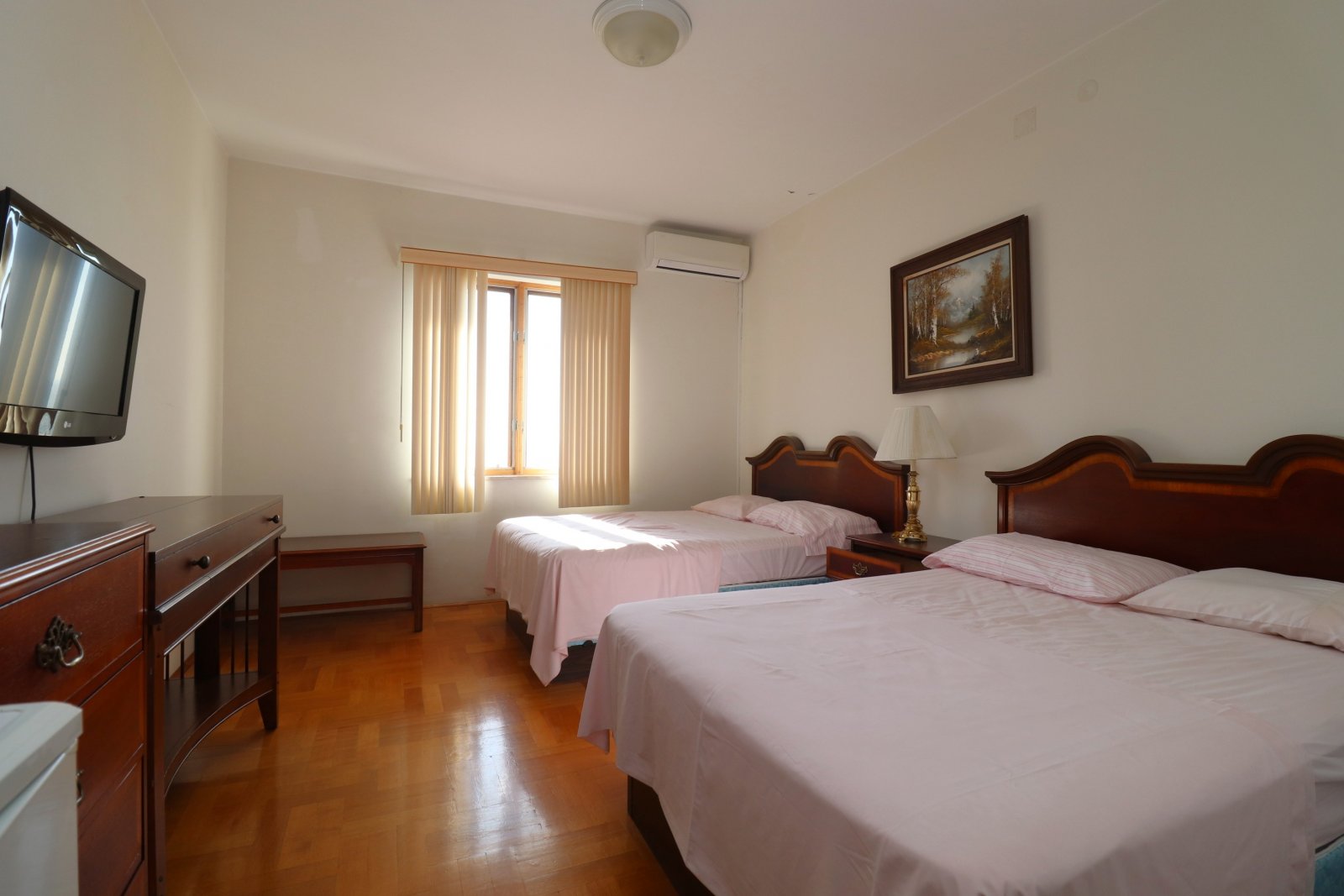 304155 - Villa in Murter