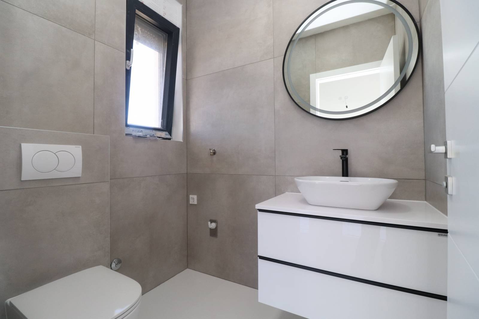 520542 - Villa in Vodice