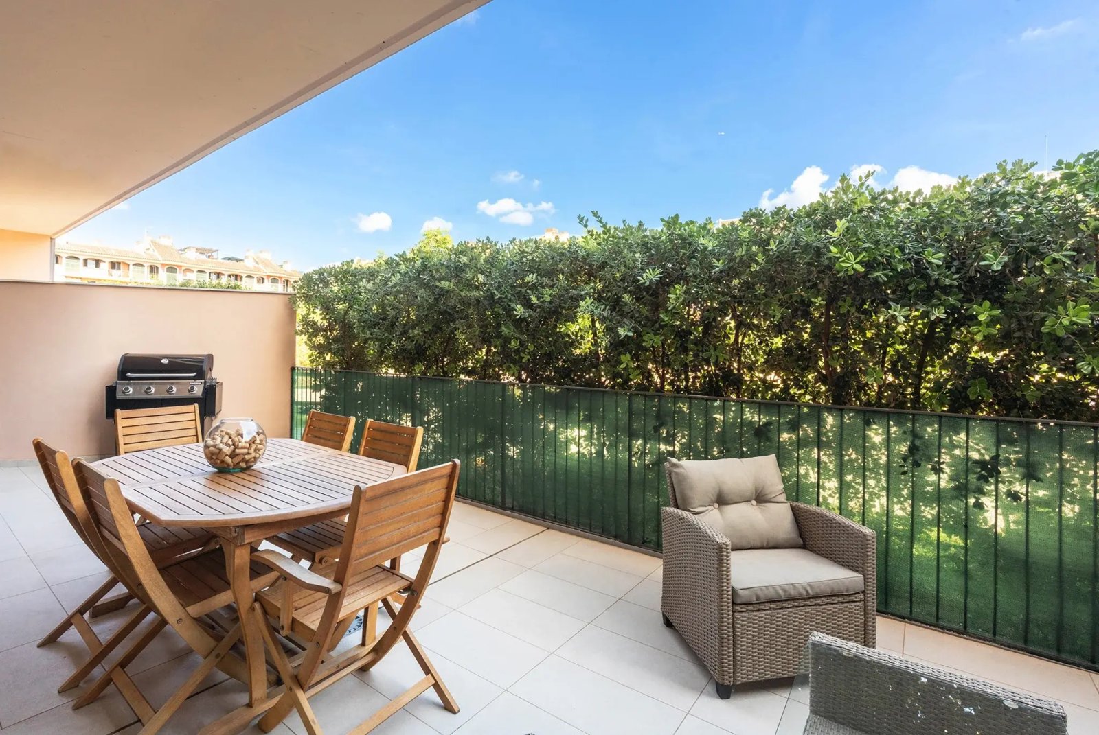 Modernes Wohnen in Palma – Elegante 5-Zimmer Eigentumswohnung mit nachhaltiger Solarheizung
