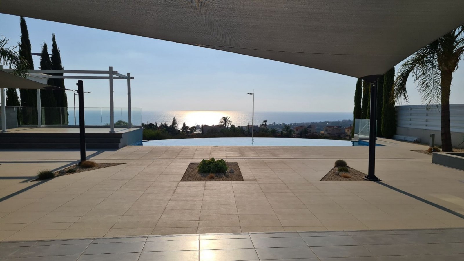 For sale: This beautiful detached villa in Pegeia - Sea Caves offers spacious living in one of the areas most sought-after locations. With an internal