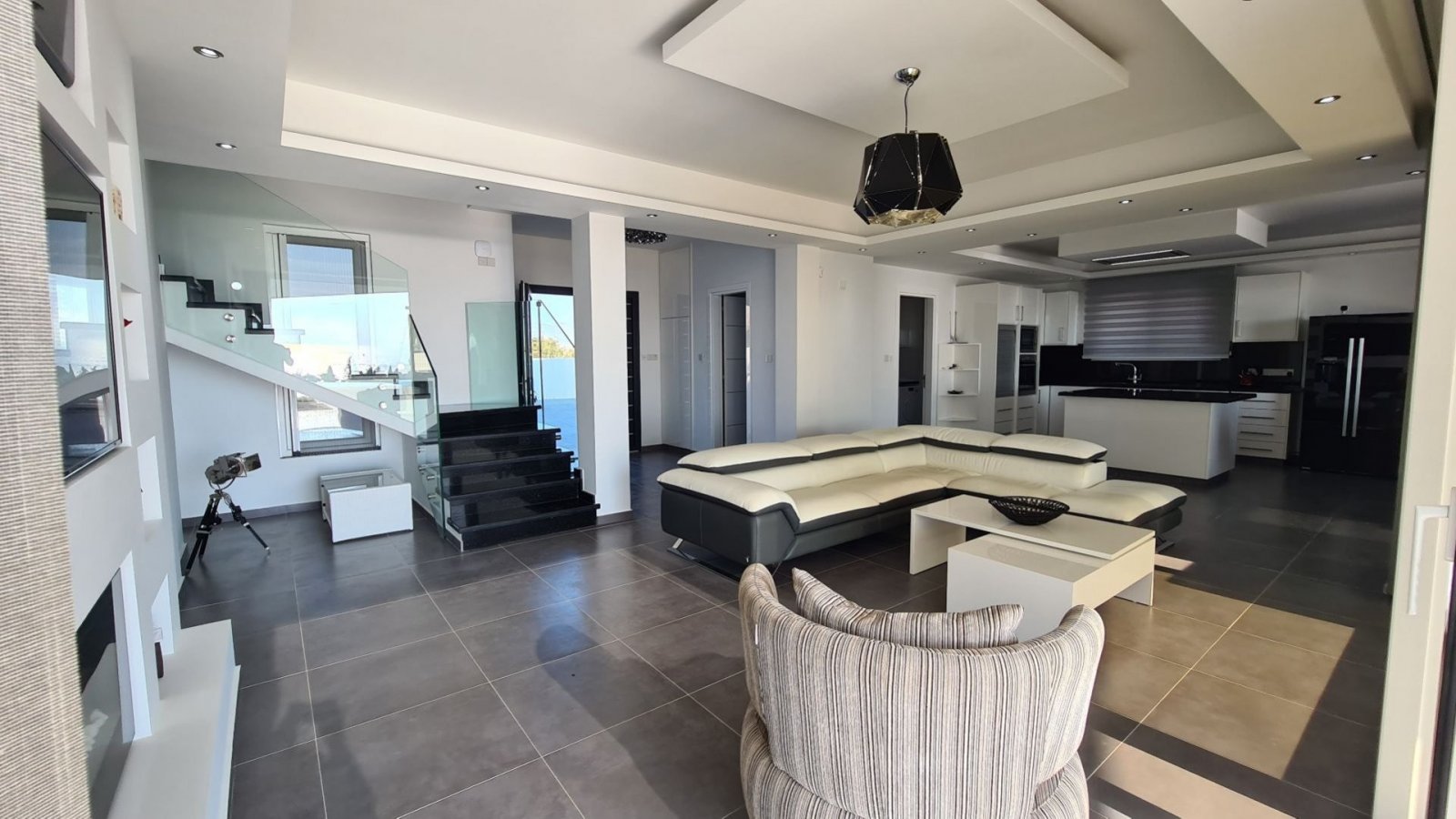 For sale: This beautiful detached villa in Pegeia - Sea Caves offers spacious living in one of the areas most sought-after locations. With an internal