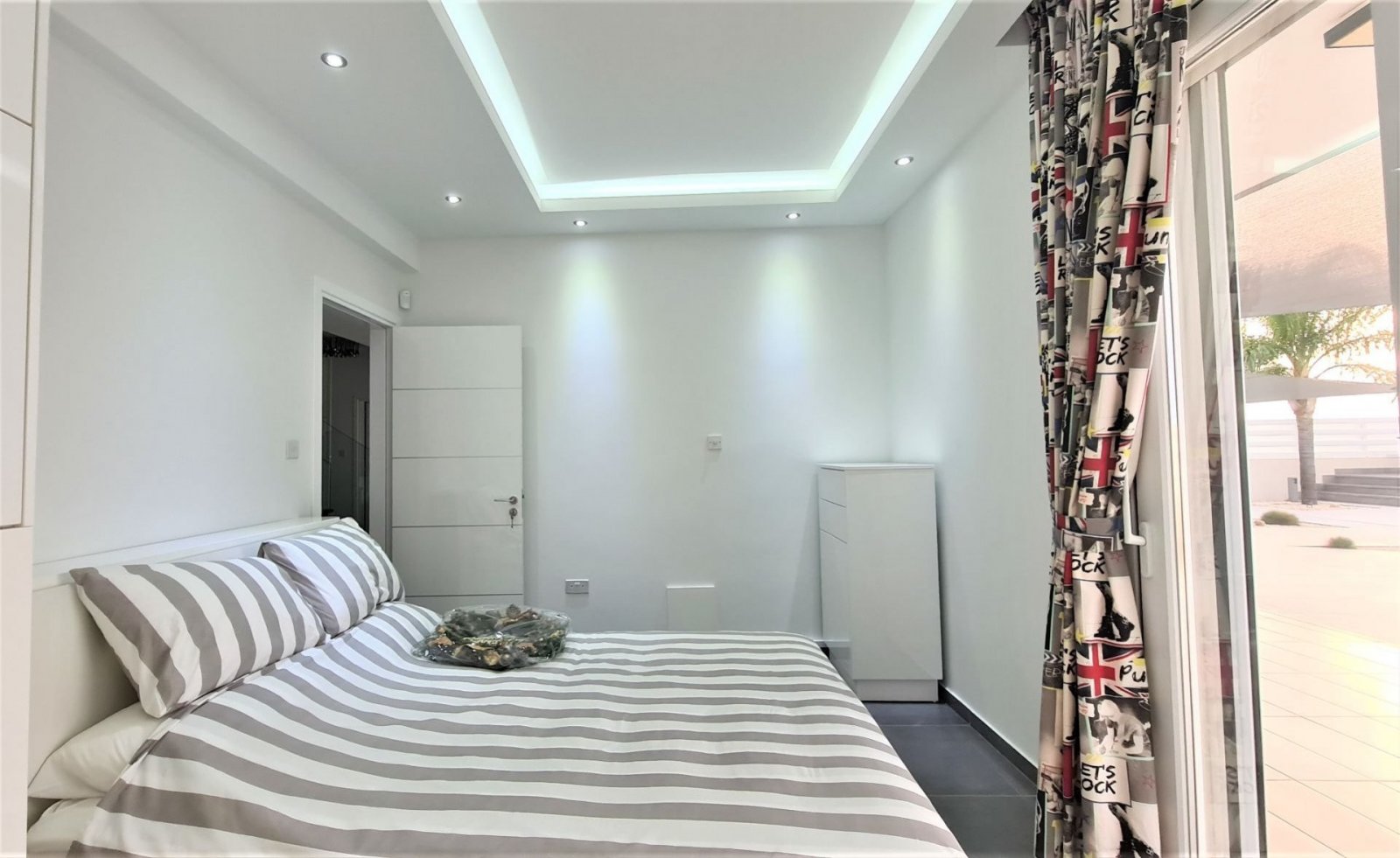 For sale: This beautiful detached villa in Pegeia - Sea Caves offers spacious living in one of the areas most sought-after locations. With an internal
