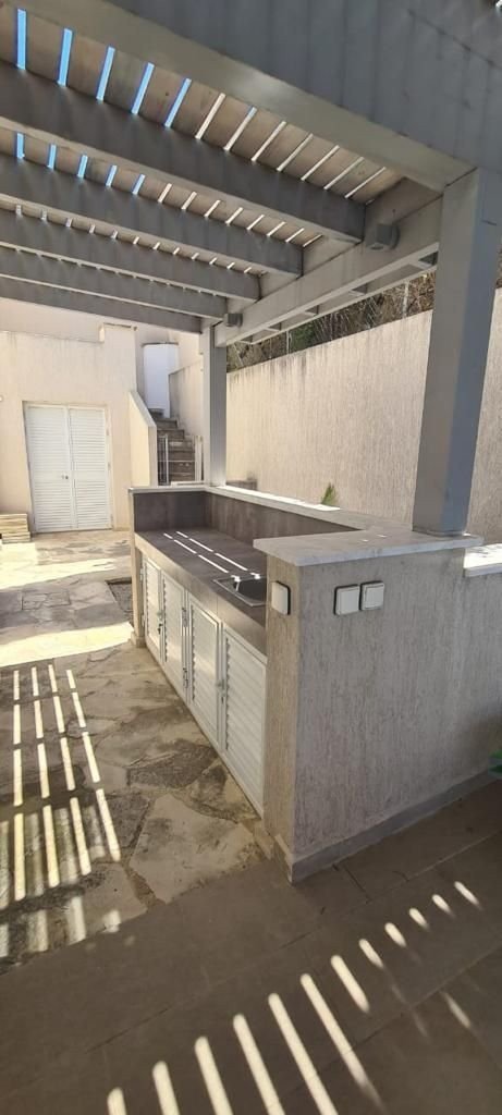 Beatifull villa in Tala offering panoramic sea views
Five bedrooms on suite
Underfloor heating
Heating panels at the walls
Fully equipped kitche