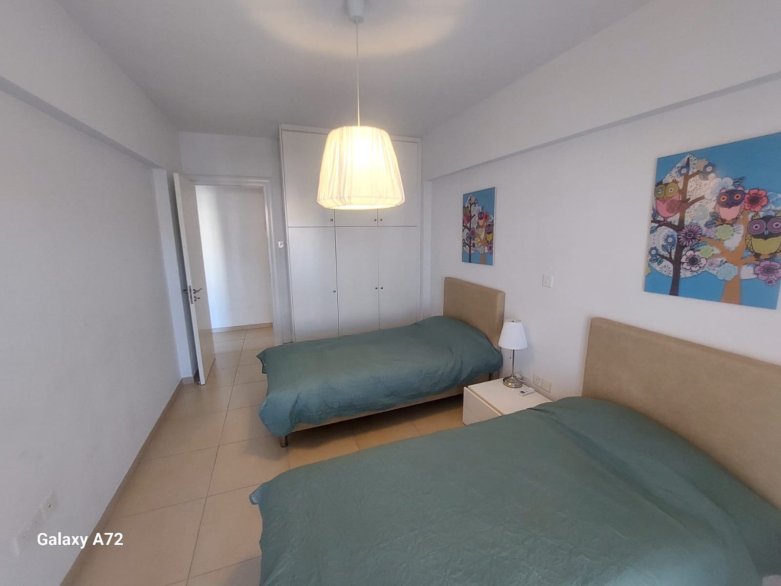 Discover this beautifully maintained 2-bedroom apartment for sale in Elysia Park, located in the highly sought-after Universal area of Paphos. Situate
